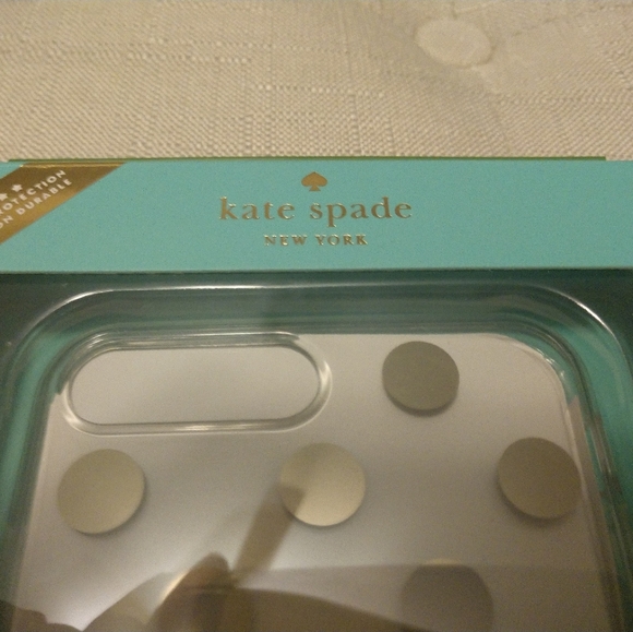 iPhone 7 plus Kate Spade polka dot case - Picture 3 of 4